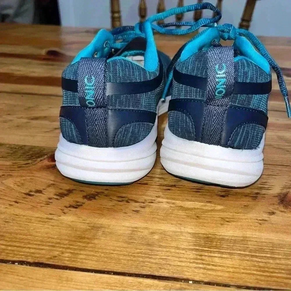 Vionic Comfort running/walking shoe blue/ black colorway - Picture 6 of 13